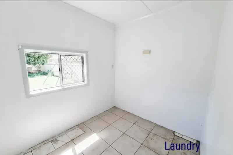 Buy House in Winston with 3 Bedrooms and Spacious Yard