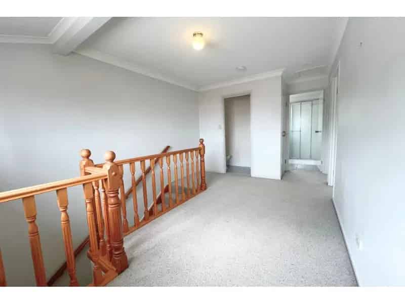 Spacious 2-Bedroom Townhouse In Quiet Newtown Complex