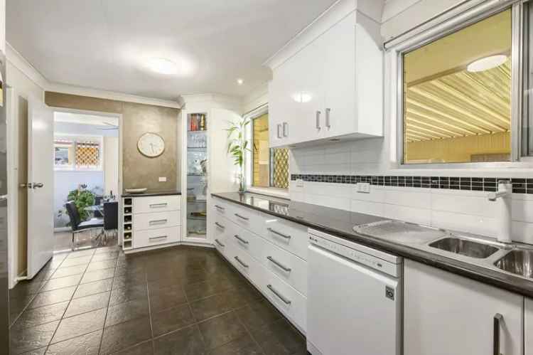 4-Bedroom Family Home in Harristown