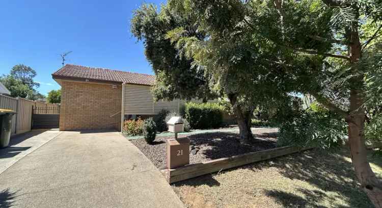 Beautiful Brick Home in North Tamworth - 4 Bedrooms