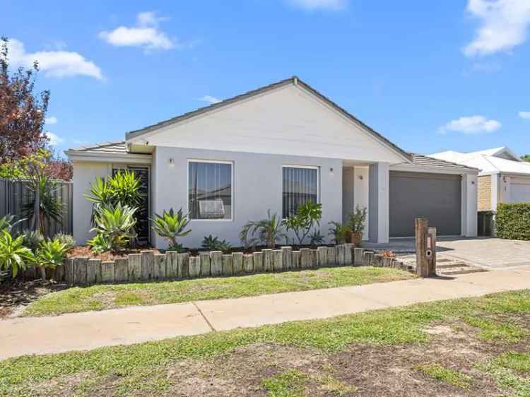 Spacious Family Home in Byford 207sqm 4 1