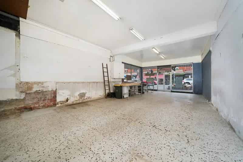 HIGH-EXPOSURE CORNER RETAIL OPPORTUNITY