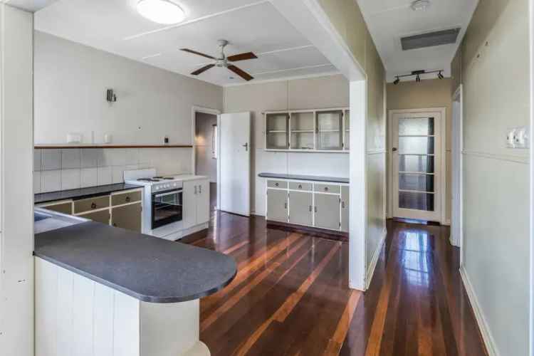 House For Rent in 14, Murray Street, Greater Brisbane, Queensland