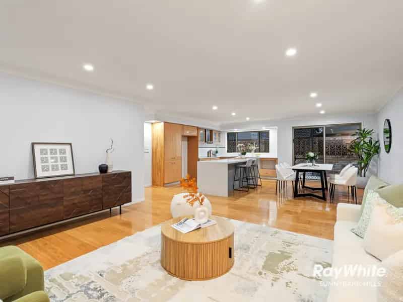 RENOVATED FAMILY RETREAT IN AN OUTSTANDING LOCATION!