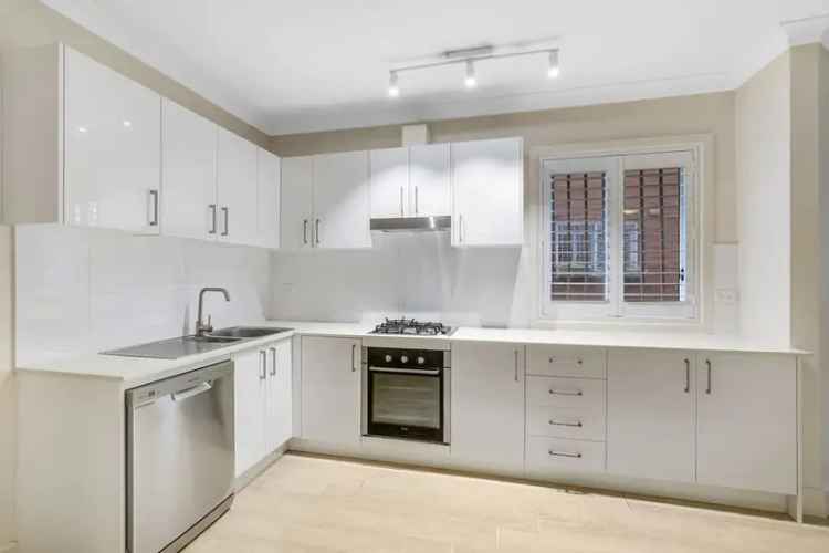 2-Bedroom Unit North Bondi - Stylish Renovation - Pet-Friendly