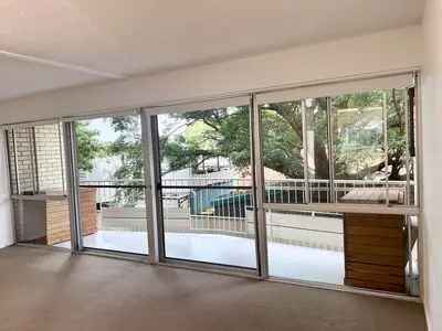 1 room house of 112 m² in Gold Coast City