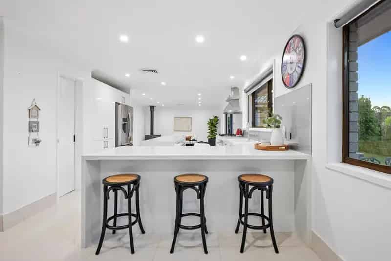 Buy Private 5 Acre Property in Elite Dress Circle Middle Dural