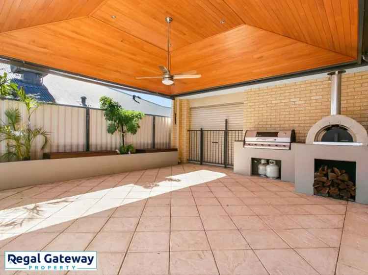 Family Home 4 Beds Theatre Pool Aubin Grove