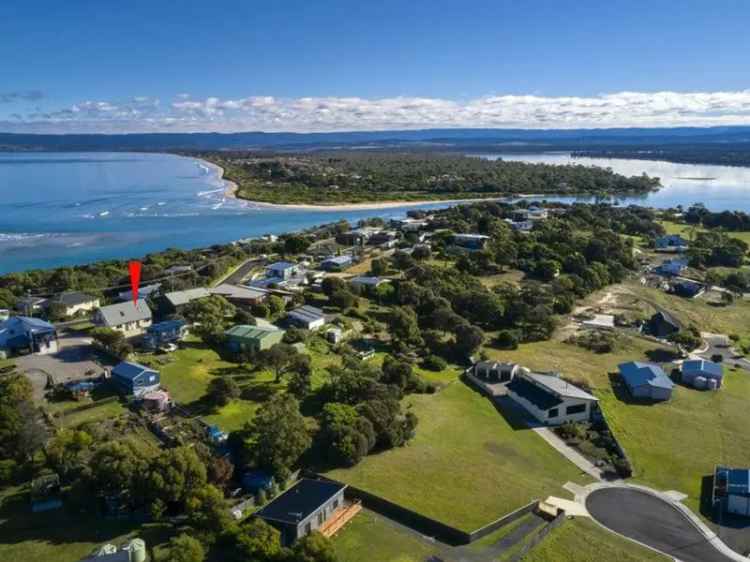 House For Sale in Coles Bay, Tasmania