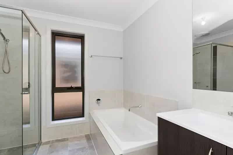 Lease 4 Bedroom Family Home in Bellbird with Modern Features