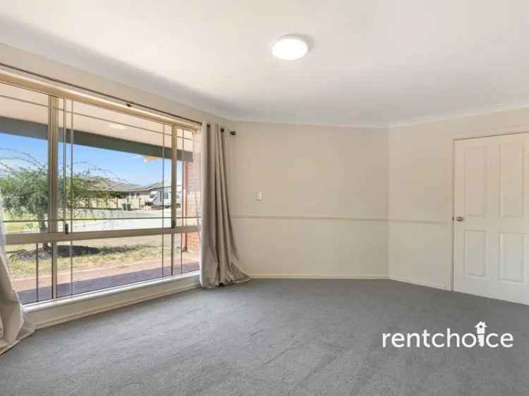 4 Bedroom House in Canning Vale Near Amenities