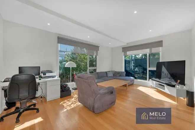 House For Sale , 10A, Moushall Avenue, Melbourne, Victoria