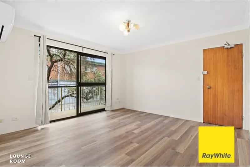 Buy Block of 6 Units in Chermside with Investment Potential
