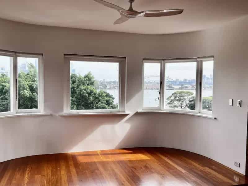 Penthouse Style Two Bedroom + Study Split Level Apartment With Spectacular  Sydney Harbour Views**Pet Friendly**