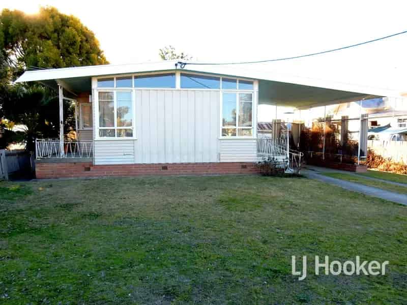 Buy house in Belgravia with renovation potential and great features