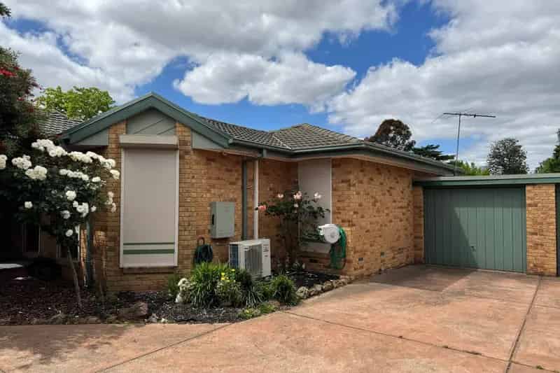 Real Estate For Lease - 2/37 Walnut Street - Whittlesea , VIC