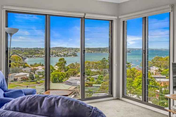 Lake Macquarie Views Private Home 3 Bedrooms Multiple Living Areas