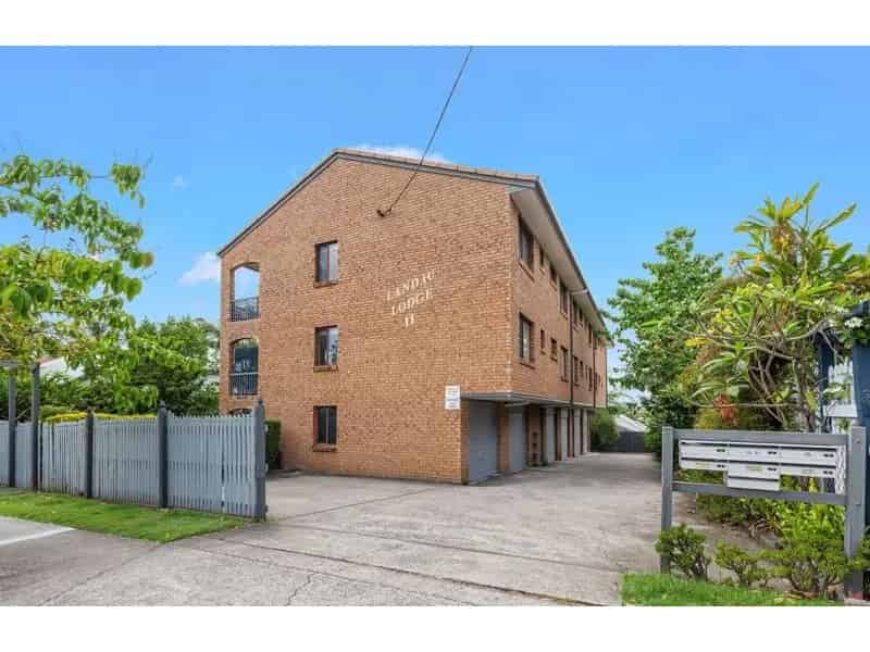 Spacious 2-Bedroom Unit - Available  May