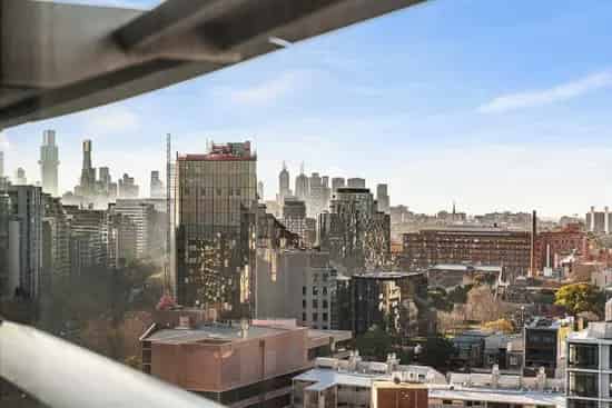 3 rooms apartment of 296 m² in Melbourne