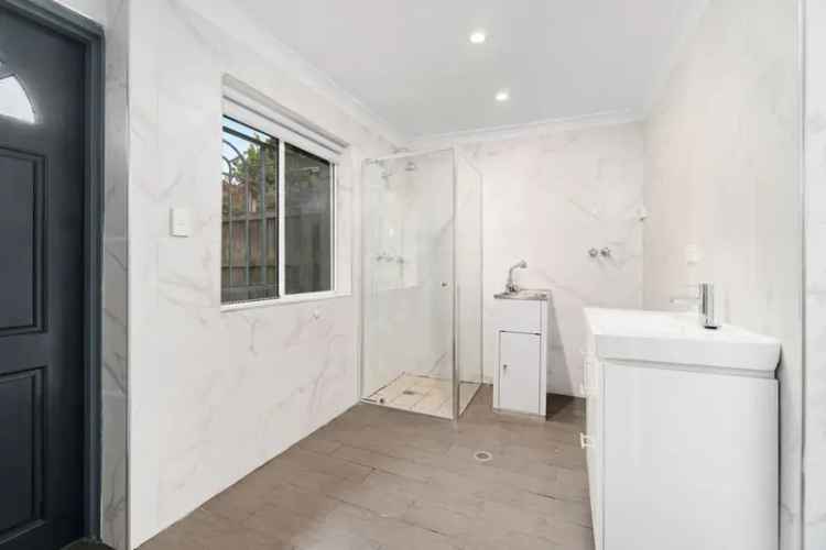 2 Bedroom 1st Floor Apartment near Bankstown