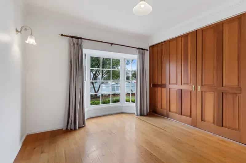3 rooms house of 220 m² in Melbourne