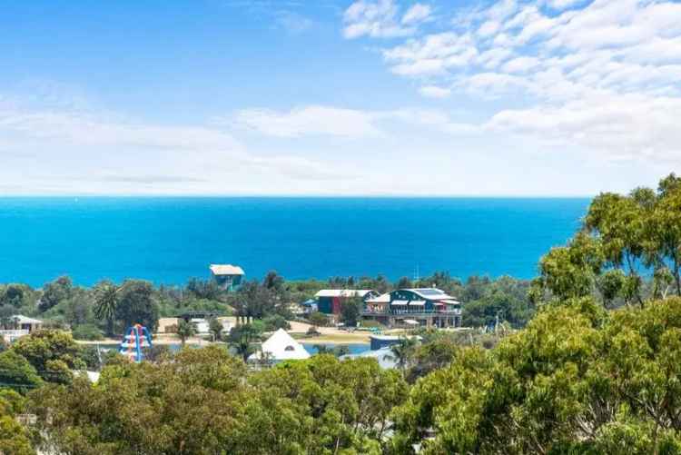 Amazing Views and Unbeatable Location in Lakes Entrance!