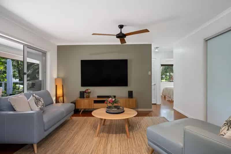 Rent beautiful coastal residence in Hardy's Bay with lush gardens