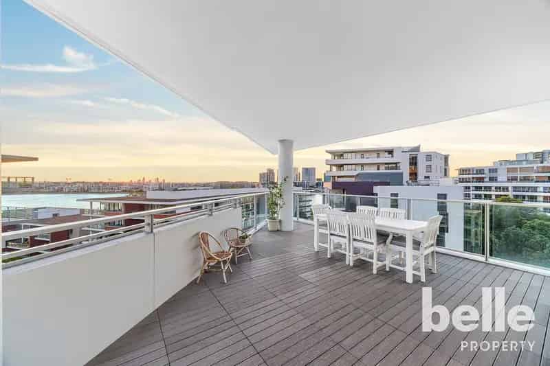 Penthouse buy in Amarco with stunning views and luxury features