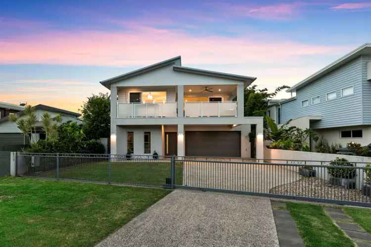 Luxury Beachfront Home Hervey Bay Esplanade QLD