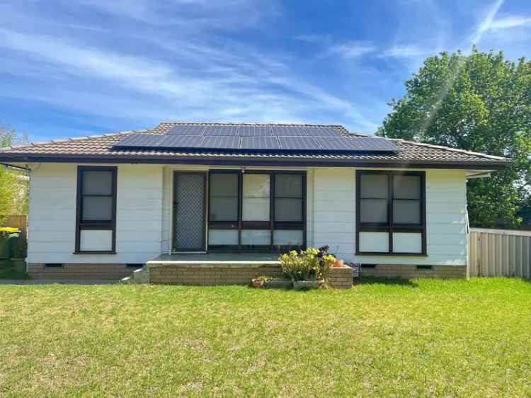 Freshly Painted Family Home in Central Lavington Location. A MUST SEE!!