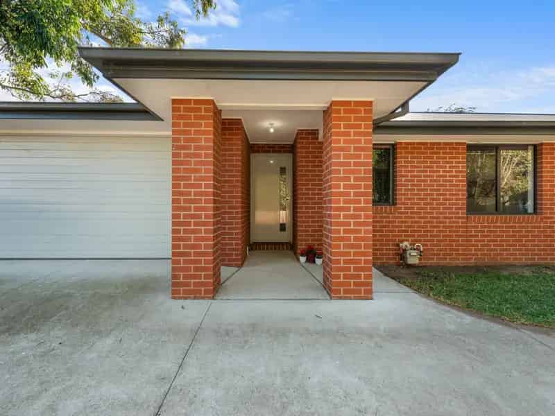 Buy House in Tranquil Location with Modern Comforts