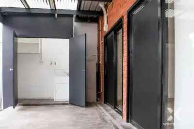 2 Bedroom 260m² Apartment Melbourne