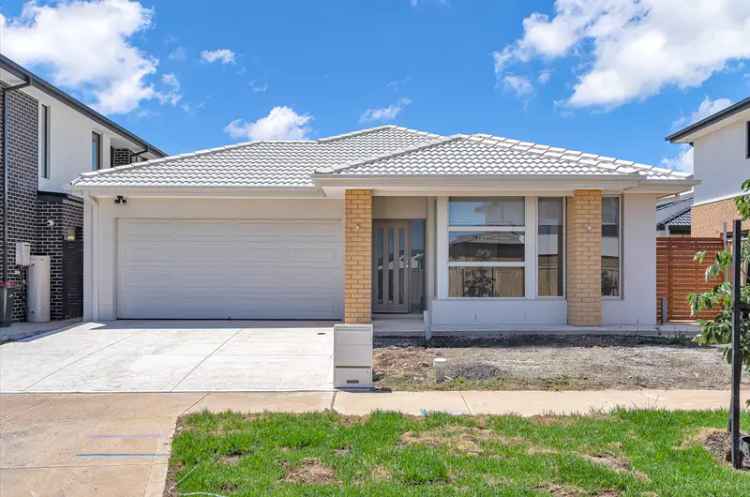 BRAND NEW HOUSE IN WERRIBEE