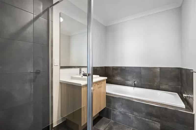 Real Estate For Lease - 5 Corbally Road - Beveridge , VIC