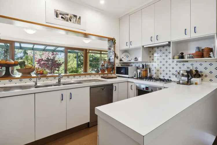 House For Sale in South Canberra, Australian Capital Territory