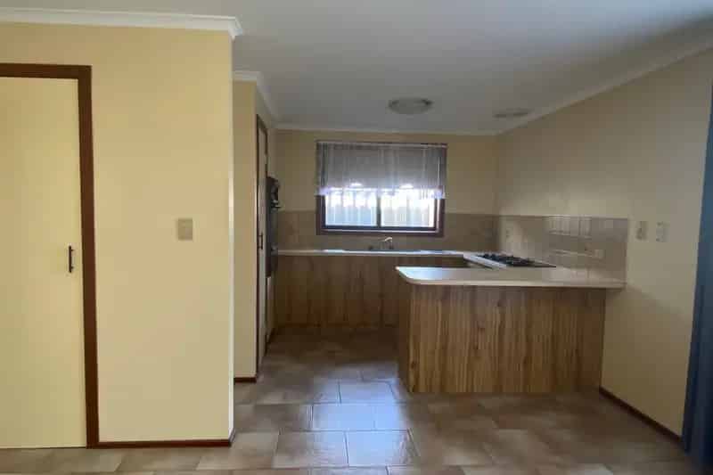 House For Rent , 65, Silvereye Crescent, Melbourne, Victoria