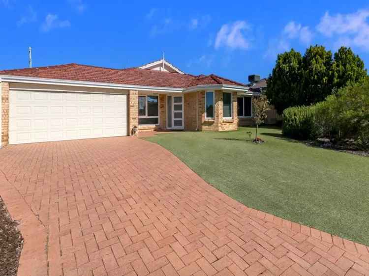 Luxury 4-Bedroom Home in Canning Vale