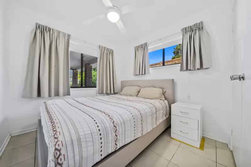 Paul Penklis Presents: A Beautifully Presented Home Offering Space, Privacy & Convenience
