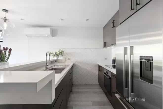 House For Sale , 69-69A, The Strand, Melbourne, Victoria