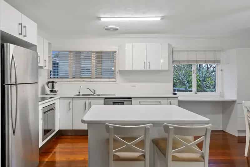 CHARMING FAMILY HOME IN BLUE CLIP LOCATION