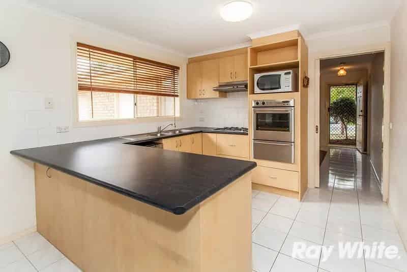 2 rooms house of 184 m² in Melbourne