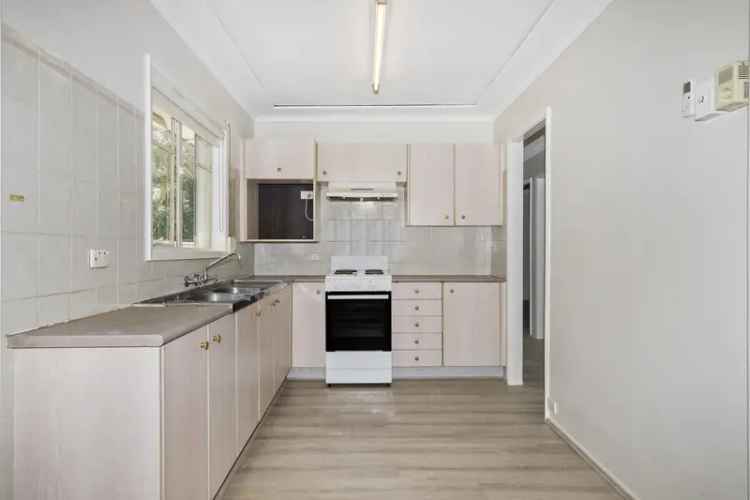 3 rooms house of 165 m² in Sydney