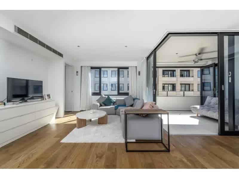 Fabulous Fifth Floor