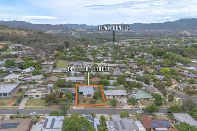House For Sale , 14, Robert Street, Myrtleford, Victoria