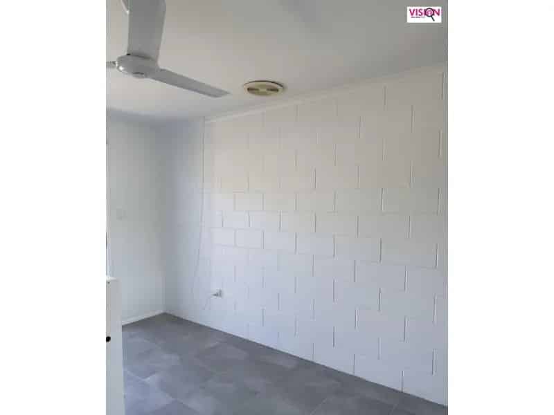 🏡 Beautiful 2-Bedroom Unit In Secure Complex!