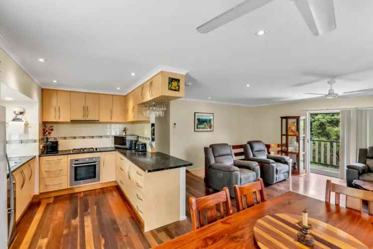 Great family home in Kewarra Beach - minutes from the ocean