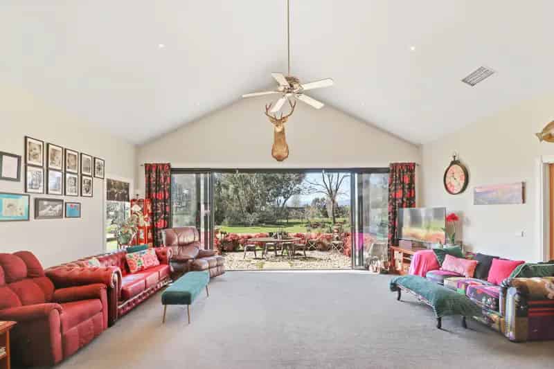 Buy Luxurious Country Home in Mansfield with Mt Buller Views