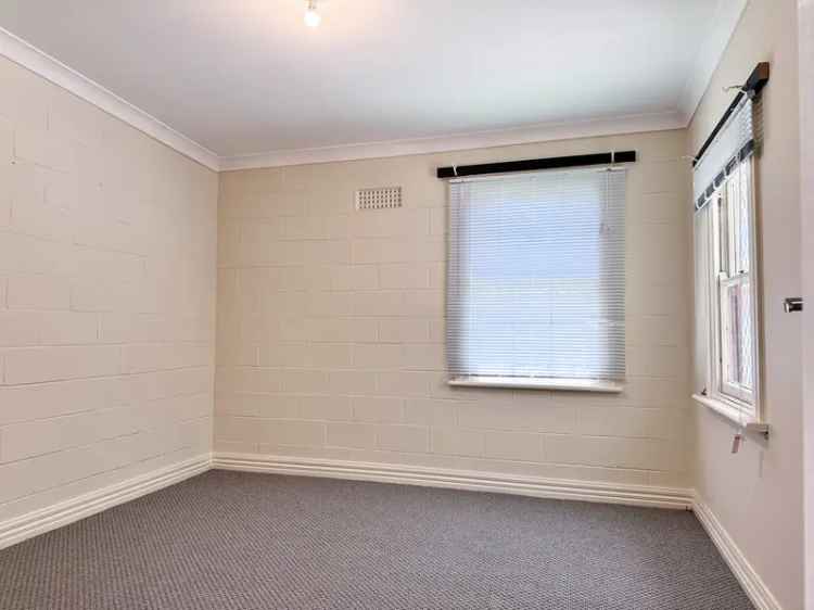 2 Bedroom 78m² Inner City Adelaide Apartment Near Public Transport