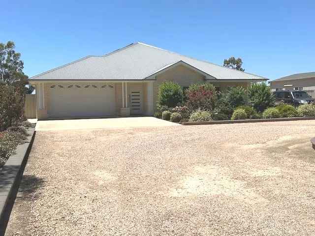 Buy Family Home in Kadina with Swimming Pool and Spacious Living Areas