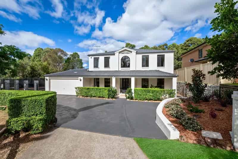 Stunning Family Home Backing onto Campbelltown Golf Course